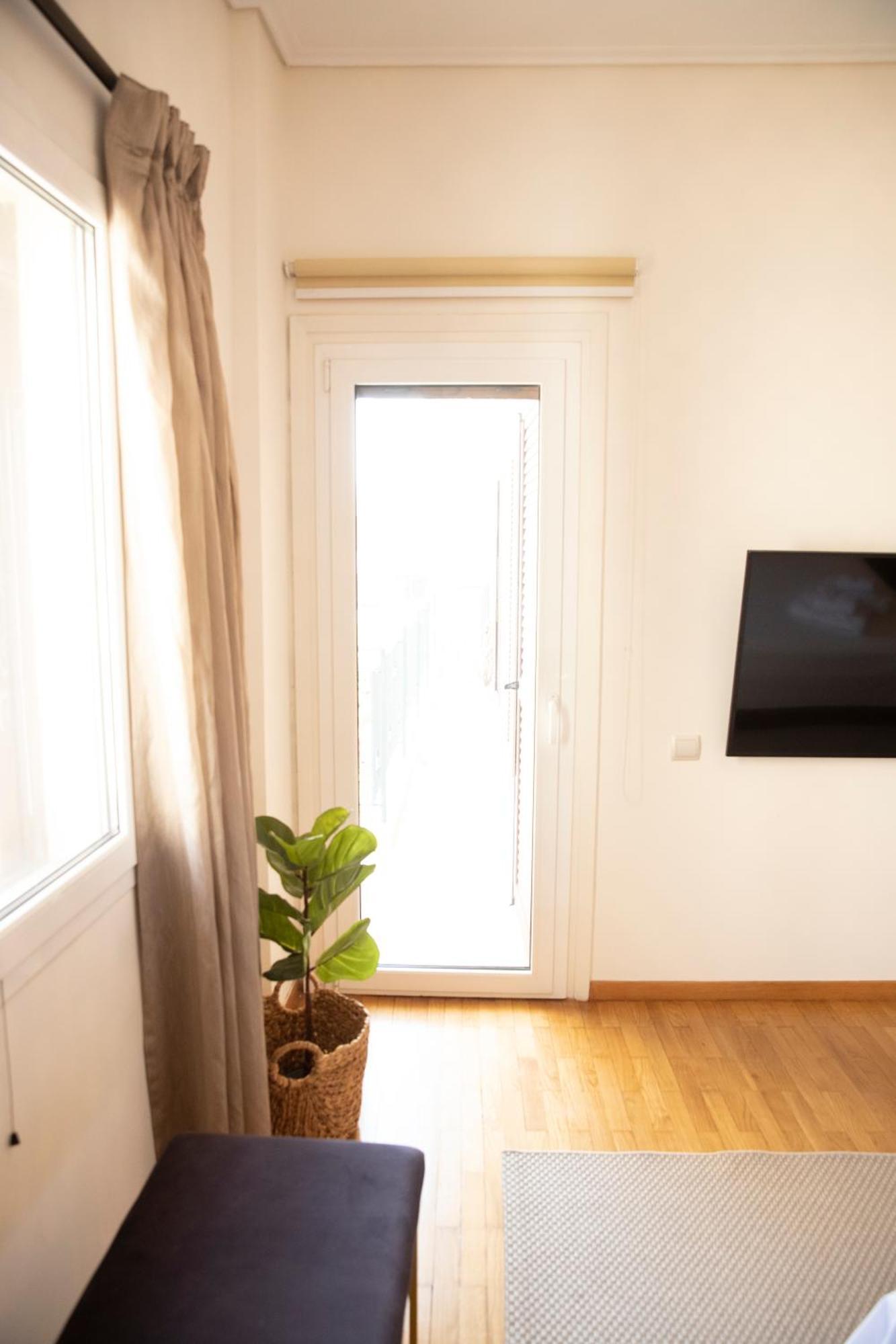 Spacious Glyfada Golf 4Br -Near Beach + Shops Atenas Exterior foto