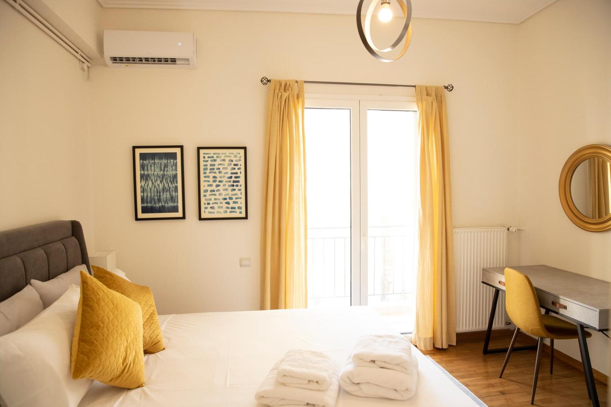 Spacious Glyfada Golf 4Br -Near Beach + Shops Atenas Exterior foto